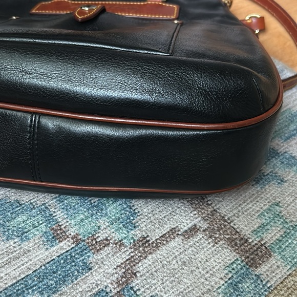 Dooney & Bourke Teardrop Hobo - Picture 8 of 8